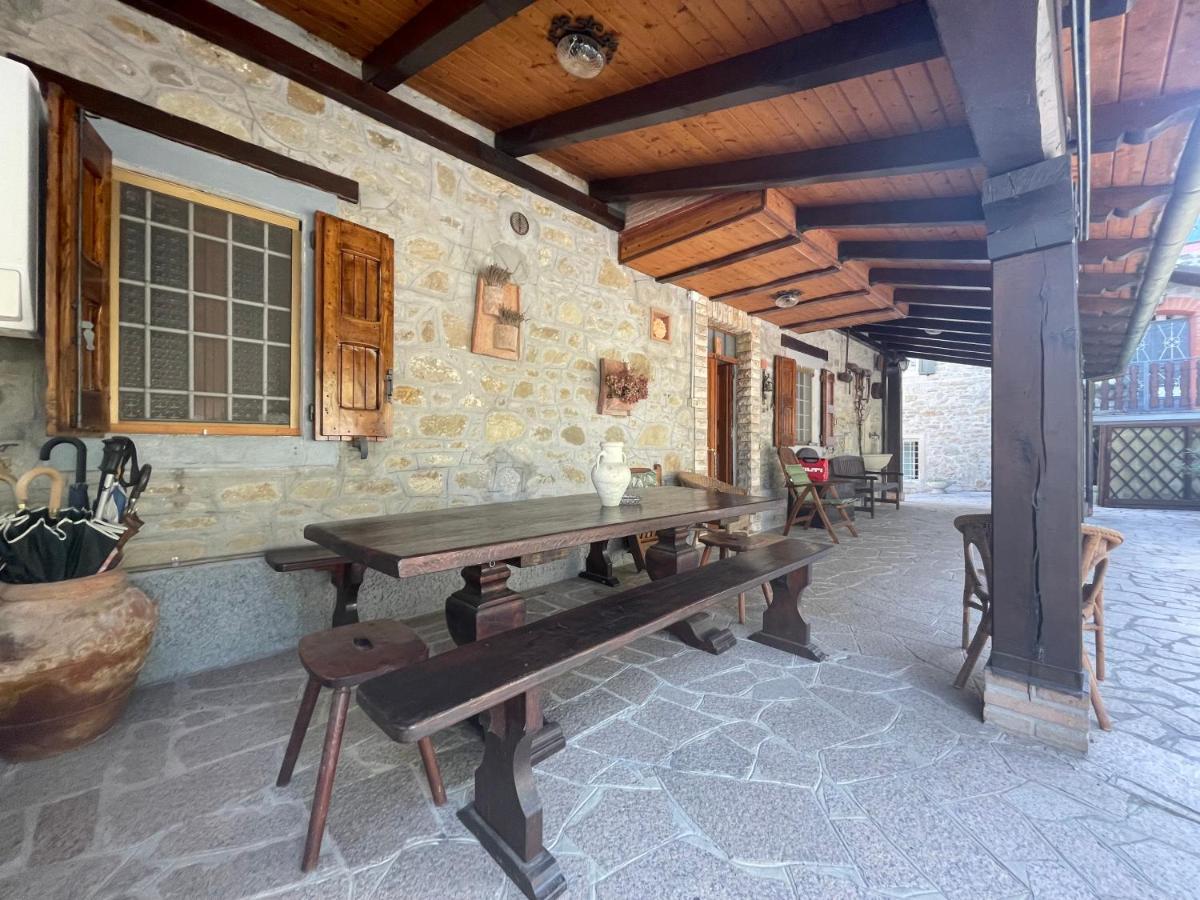 Mazzetti Country House-Vita In Campagna Con Giardino Vimignano-Chiesa ภายนอก รูปภาพ