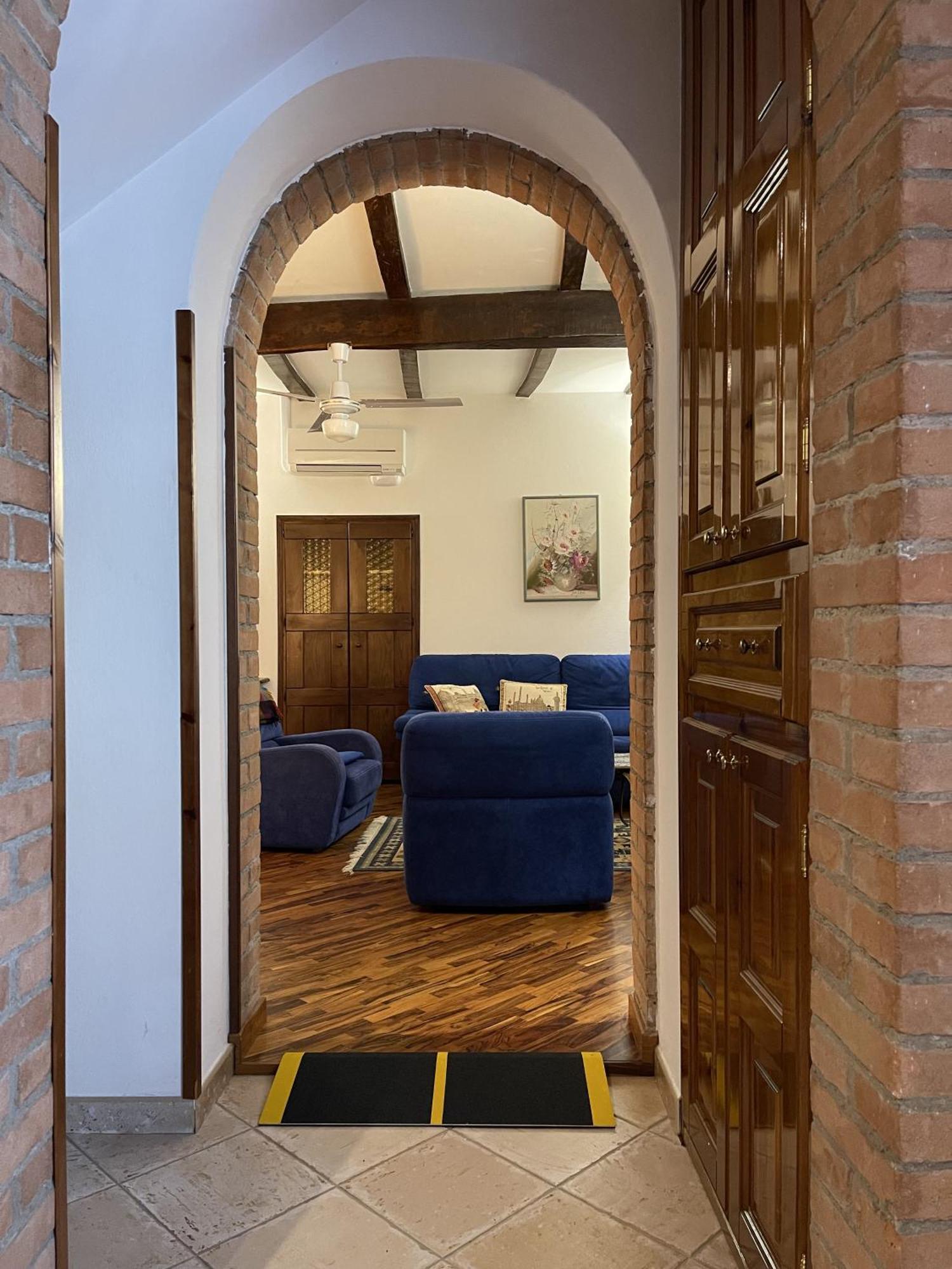 Mazzetti Country House-Vita In Campagna Con Giardino Vimignano-Chiesa ภายนอก รูปภาพ